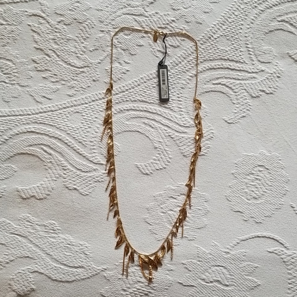 NWT Ann Taylor Golden Leaf Necklace - Picture 1 of 5